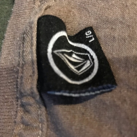 Volcom mens T-shirt size large - Picture 4 of 6